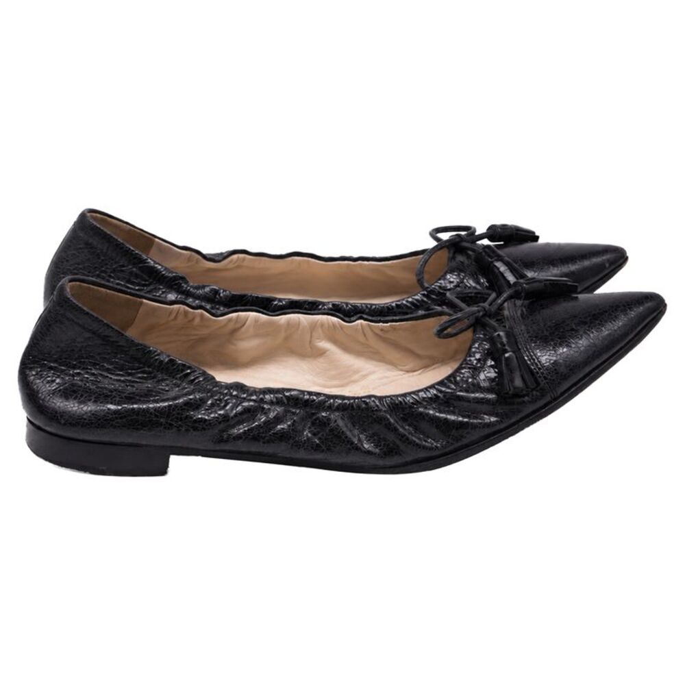 Prada Bow Pointed-Toe Ballet Flats in Black Leather